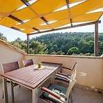 Island Gem Апартаменты Pupnatska Luka
