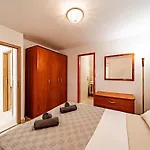 Апартаменты Island Gem *