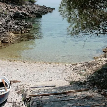 Apartman Island Gem