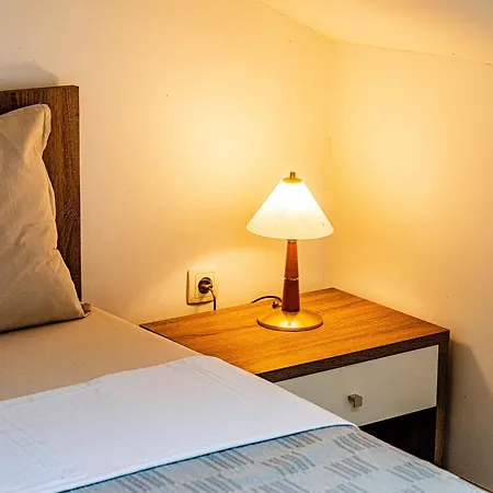 Island Gem Pupnatska Luka