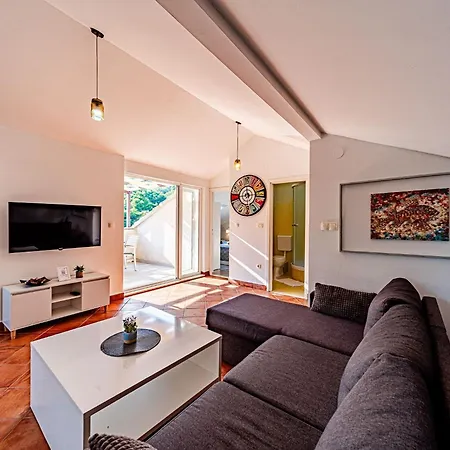 Island Gem Apartman *