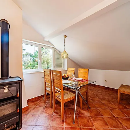 Island Gem Pupnatska Luka