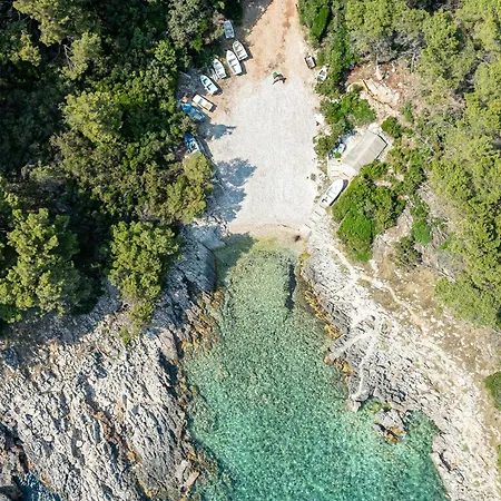 Island Gem Apartman *