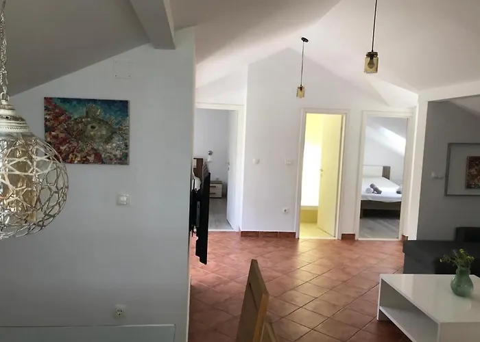 Island Gem Pupnatska Luka