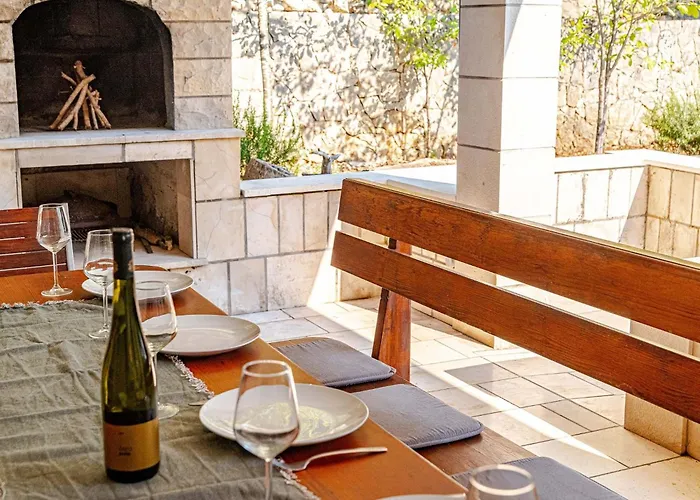 Island Gem * Pupnatska Luka