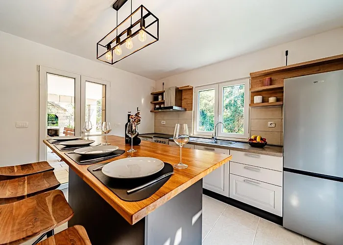 Island Gem 아파트 Pupnatska Luka