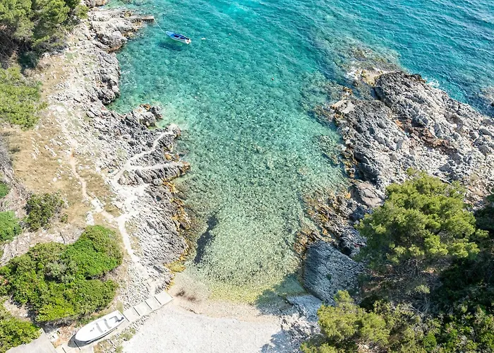 Island Gem Pupnatska Luka